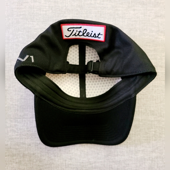 Titleist Hat Cap Pro Golf V1 Men's Embroidered Adjustable Strap FJ Black Grey - Picture 3 of 7
